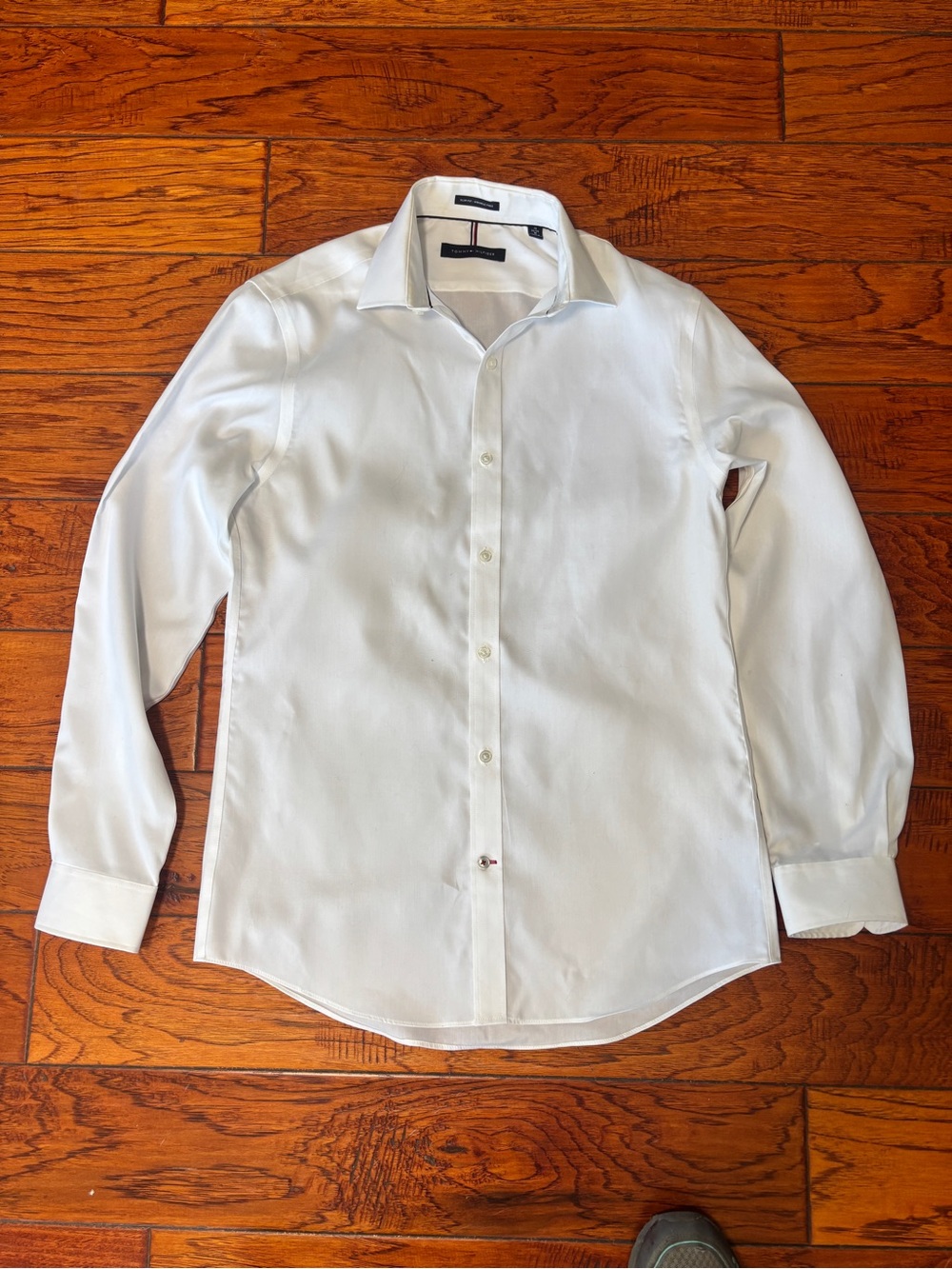 Tommy Hilfiger White Long-Sleeve Dress Shirt, Slim Fit, wrinkle free